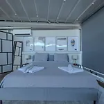 Penthouse: View & Retractable Roof