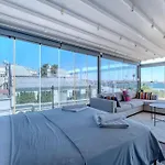 Penthouse: View & Retractable Roof