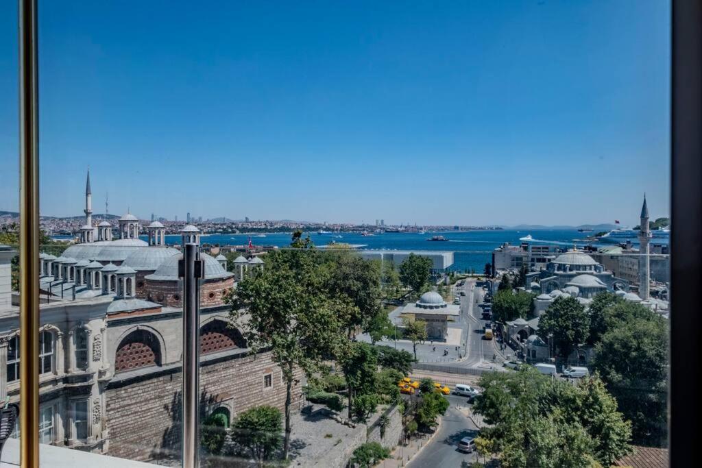 Penthouse: View & Retractable Roof